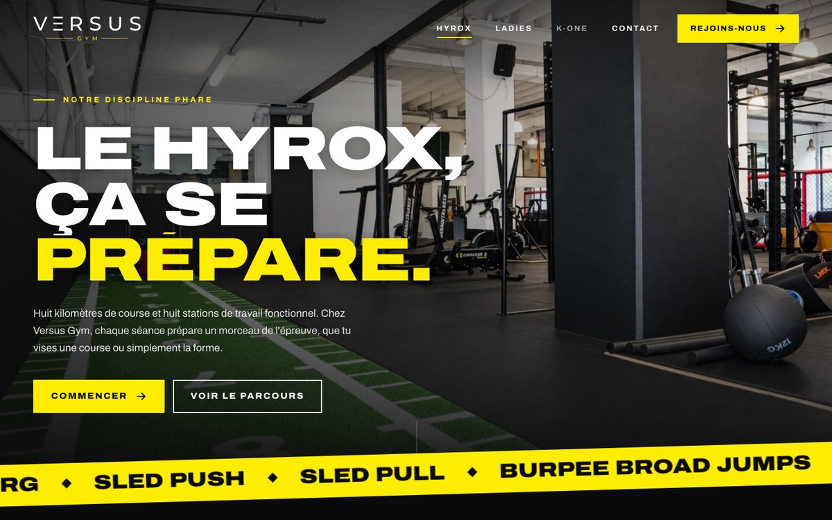 Page Hyrox du site Versus Gym, avec la salle et la piste de sled